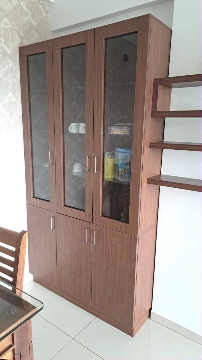 Crockery & display unit