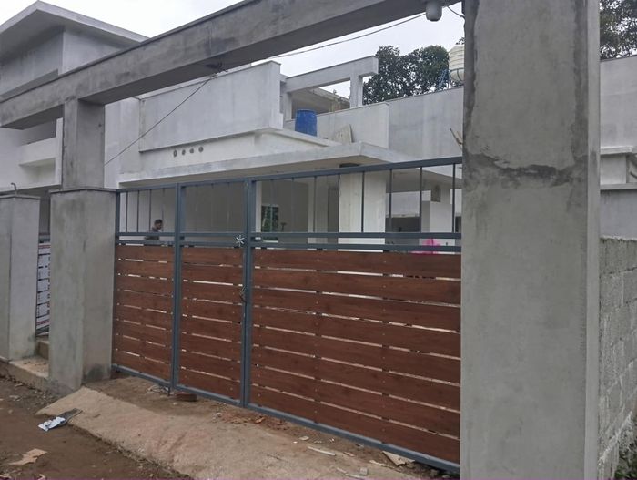 Gate & boundary wall